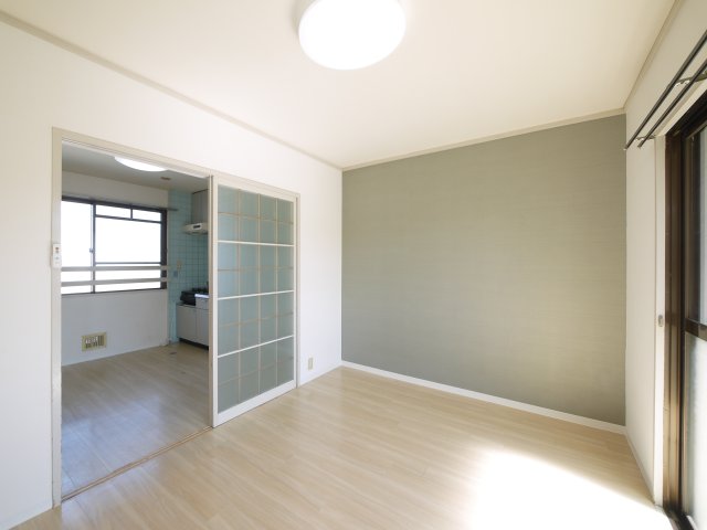 洗面設備　使いやすい独立洗面台です