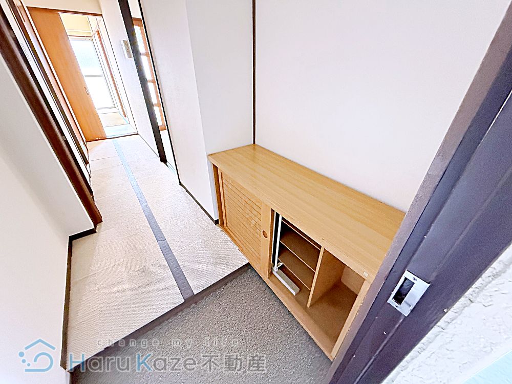 名鉄常滑線 道徳駅 徒歩6分 7階建 築45年の玄関写真