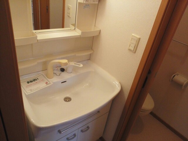 洗面設備　忙しい朝には欠かせない洗面所です