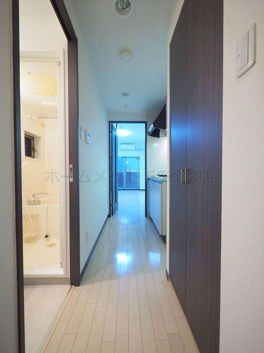 ディナスティ松屋町IIの玄関写真