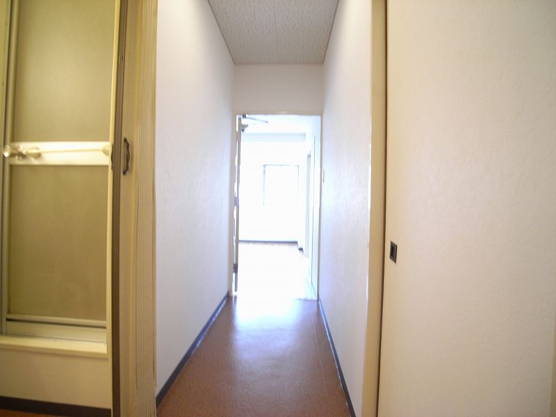富尾マンションIIの玄関写真
