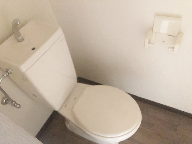土佐くろしお鉄道阿佐線 のいち駅 徒歩6分 4階建 築28年のトイレ写真