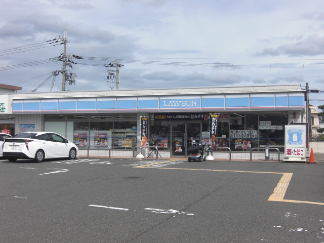 コンビニ　ローソン綾部西町店（コンビニ）まで384m