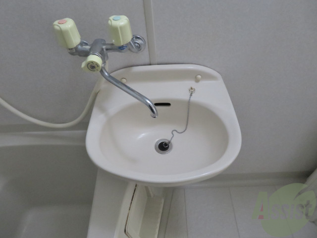 洗面設備　洗面はこちらです。朝の準備がはかどりますね