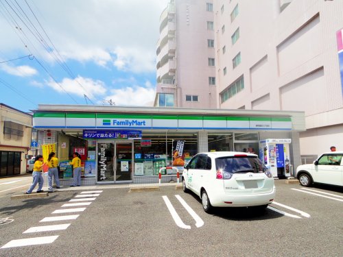 コンビニ　ファミリーマート 静岡鷹匠三丁目店（コンビニ）まで206m