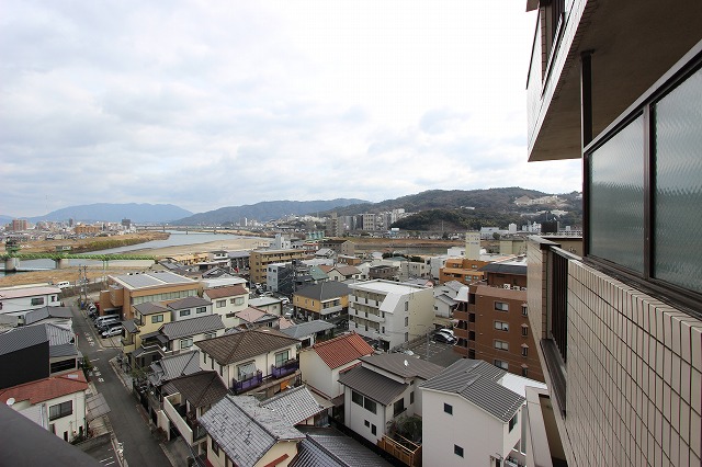 【広島市西区大芝のマンションの眺望】