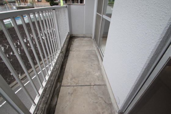 バルコニー　※他部屋の写真です。