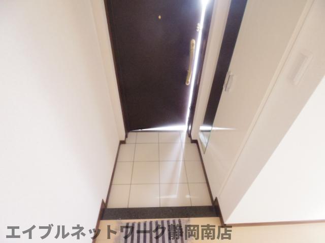 玄関　ゆったりとした玄関です