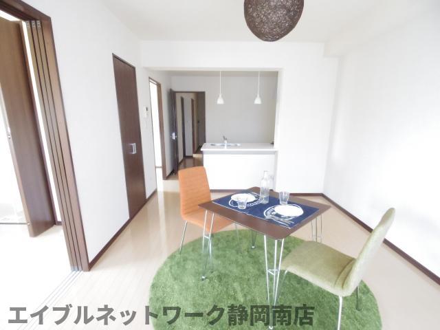 居室・リビング　おしゃれな居間です