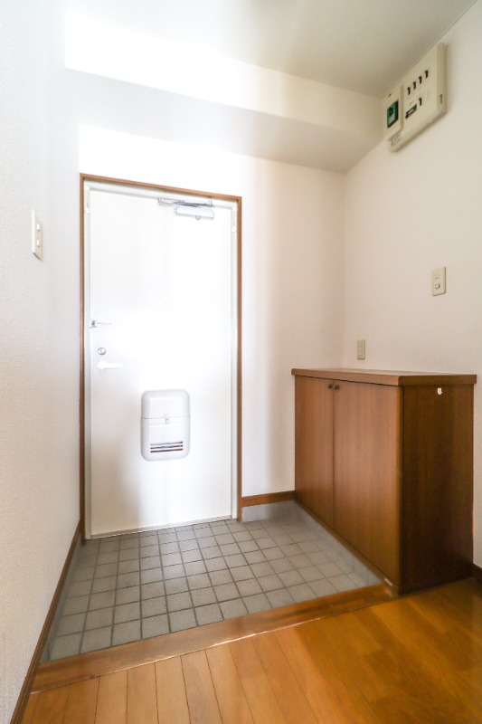 玄関　図面と現状に相違がある場合には現状を優先