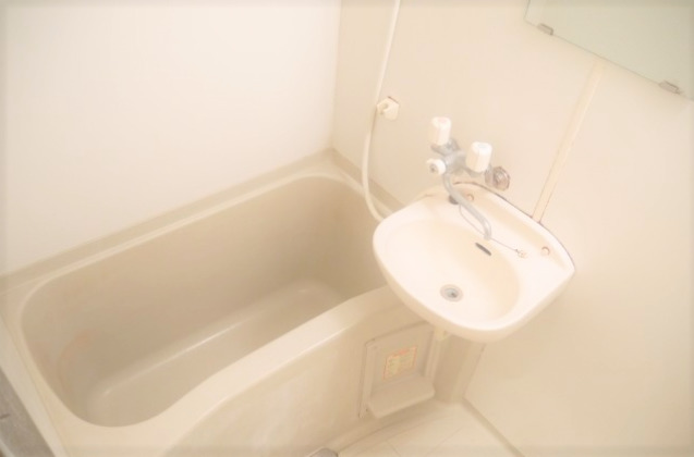 バス・シャワールーム　お風呂で日々の疲れを落としましょう