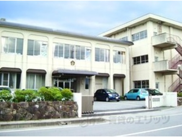 小学校　河瀬小学校（小学校）まで1520m