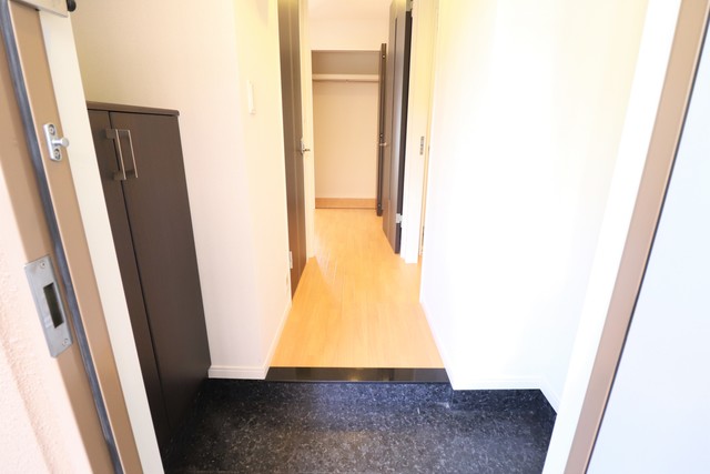 玄関　下駄箱付き　玄関