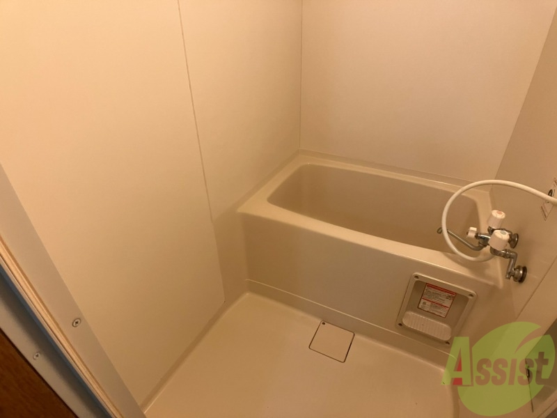 バス・シャワールーム　ユニットバスです。疲れを癒すのに欠かせませんね！