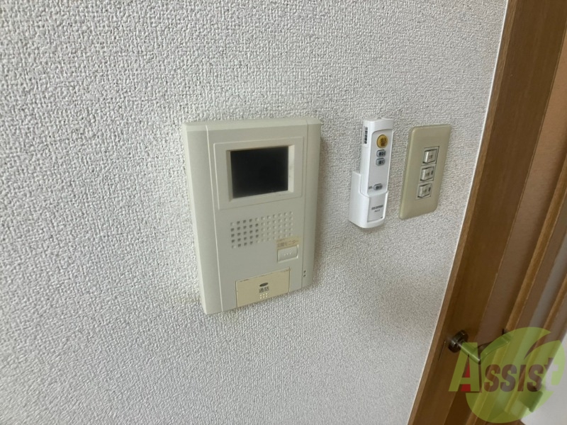 セキュリティ　ＴＶモニター付インターホンです。来客者の顔が見えるので安心！