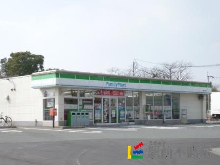 コンビニ　ファミリーマート神埼本居牟田（コンビニ）まで600m
