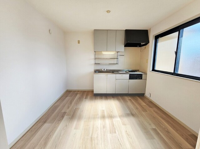 キッチン　２０１　ダイニングキッチン