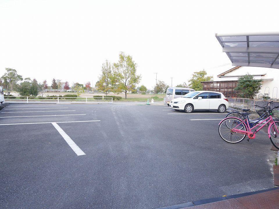 ロビー　駐車スペース