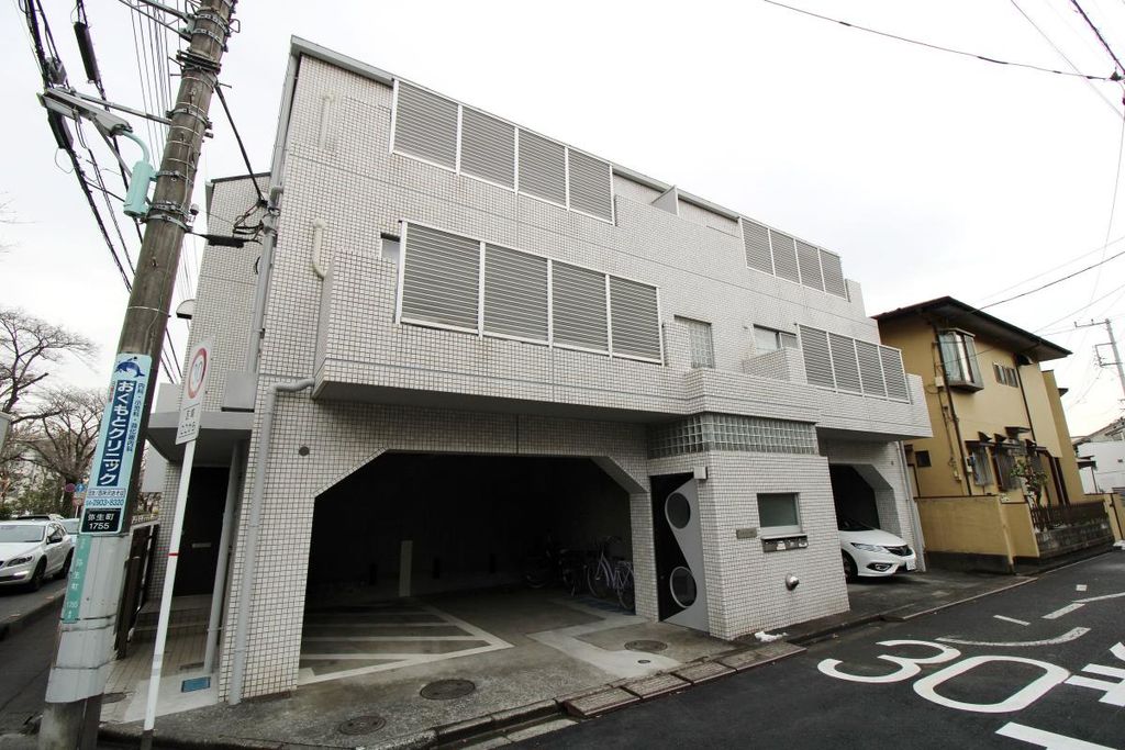 所沢市弥生町のマンションの建物外観
