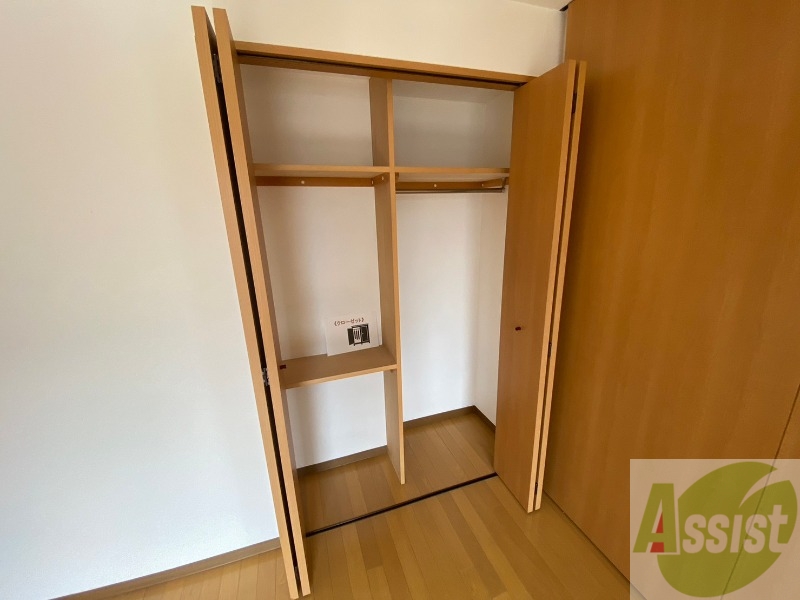 収納　寝室の収納です。部屋がすっきり片付きます。