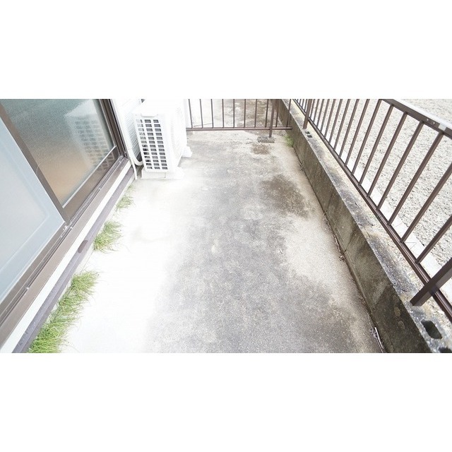 バルコニー　バルコニー（同仕様タイプ）