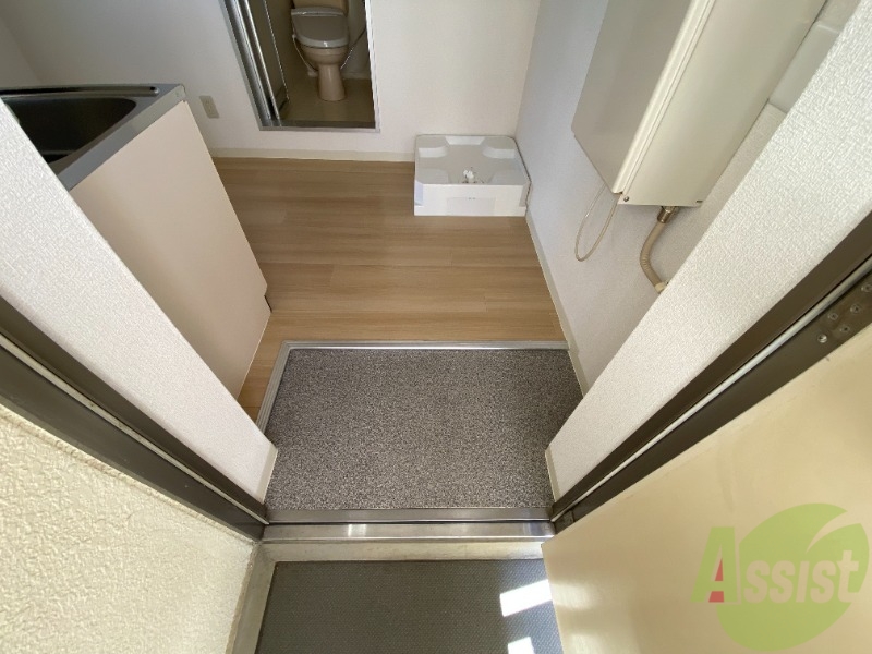 玄関　玄関からの様子です。広々としていて掃除も楽々できそう。