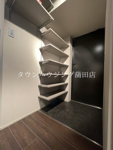 【大田区田園調布南のマンションの玄関】