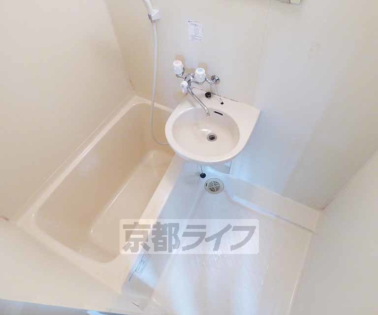 バス・シャワールーム　お風呂です。