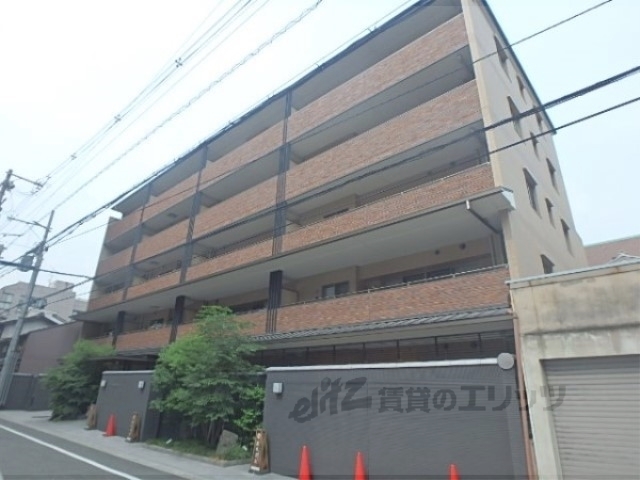 京都市下京区吉水町のマンションの建物外観
