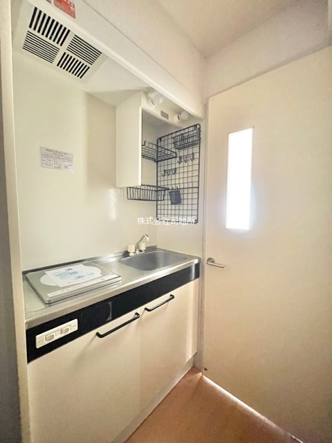 キッチン　扉のあるキッチン