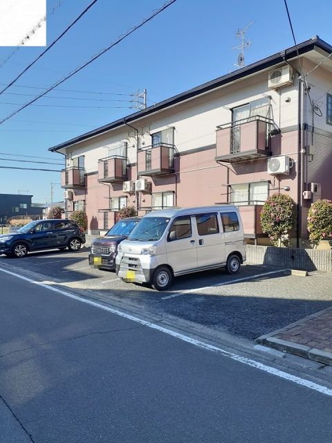 【四日市市大矢知町のアパートの駐車場】