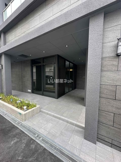 【明石市樽屋町のマンションのエントランス】