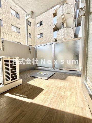 バルコニー　開放的で明るい空間を演出してくれるバルコニーです！