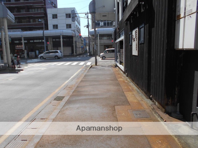 その他　前面道路（その他）まで0m