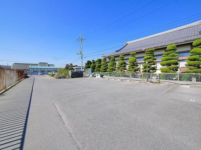 駐車場　広い駐車スペースがあります