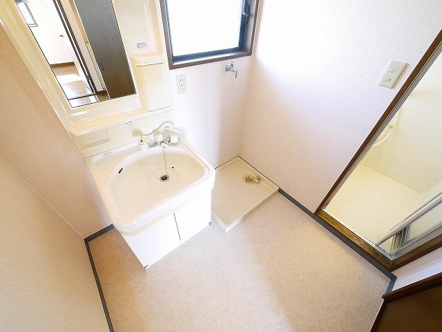 洗面設備　使いやすい洗面所です