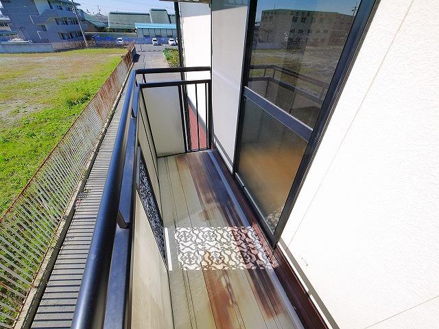 バルコニー　南向きの陽当たり良好なバルコニーです