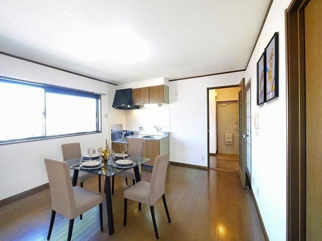 居室・リビング　CGで家具等を配置したもので家具等は含まれません