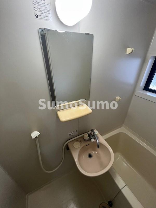 洗面設備　独立洗面台で身支度をすべて済ませてしまいましょう