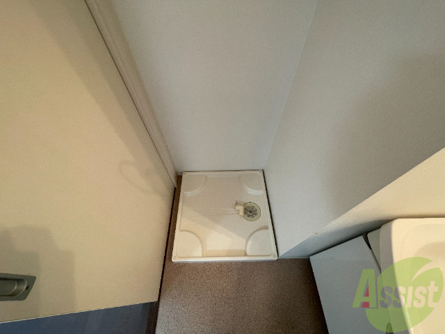 その他設備　洗濯パンが設置されており洗濯機も問題なく設置出来そうですね。