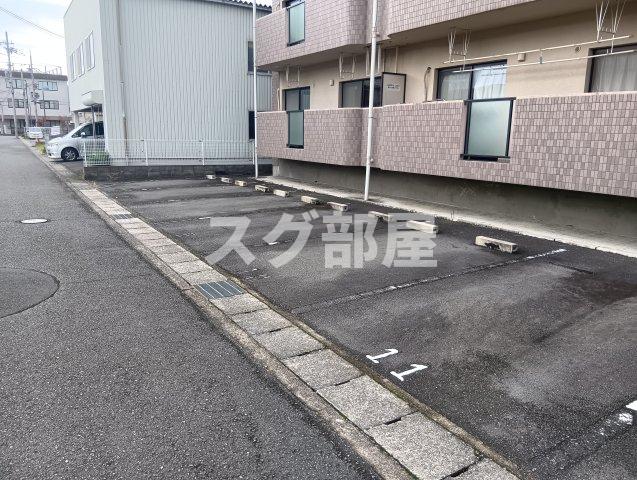 【Oasis駅南の駐車場】