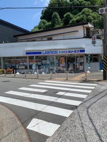 コンビニ　ローソン ＬＴＦ不入斗店（コンビニ）まで371m