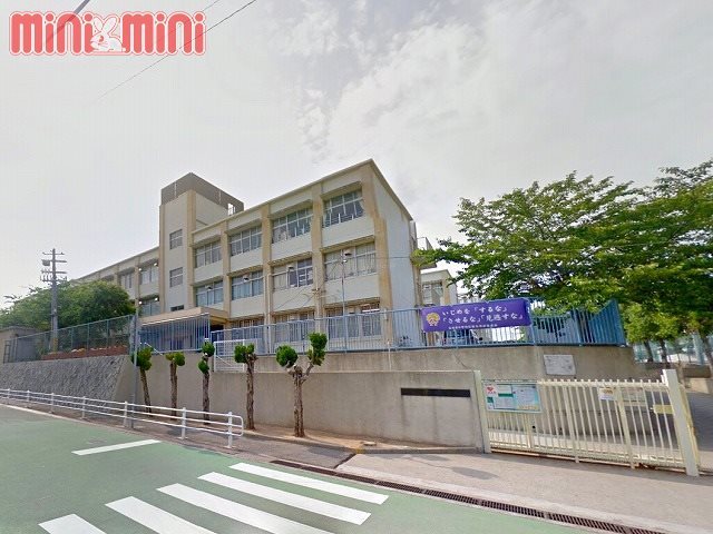 小学校　神戸市立小束山小学校（小学校）まで1831m