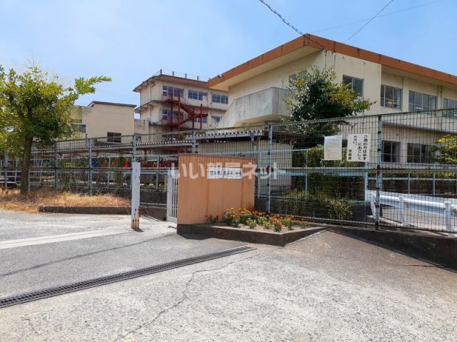 小学校　福山市立西深津小学校（小学校）まで438m