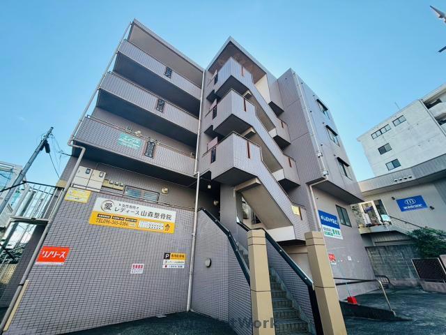 【熊本市東区健軍のマンションの建物外観】