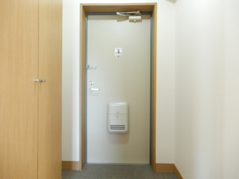 玄関　図面と現状に相違がある場合には現状を優先