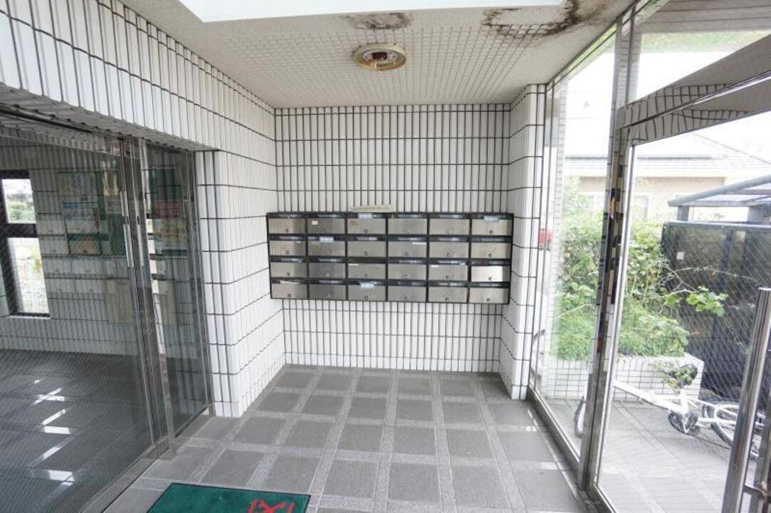 エントランス　メールBOX