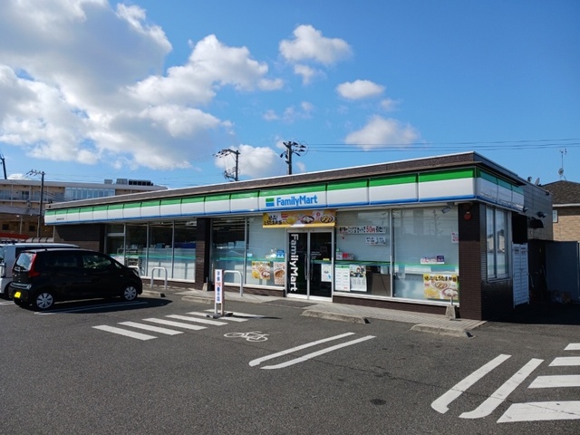 コンビニ　ファミリーマート　中島松之内店（コンビニ）まで650m