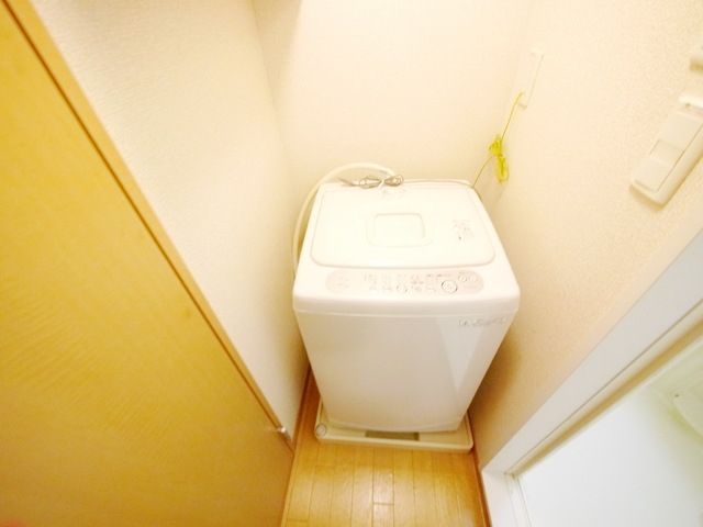 洗面設備　洗濯機付き♪