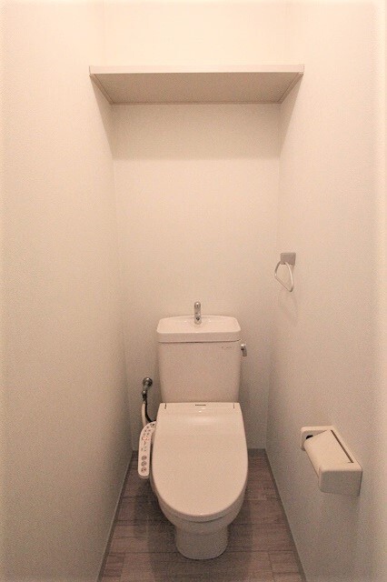 トイレ　トイレウォシュレット付